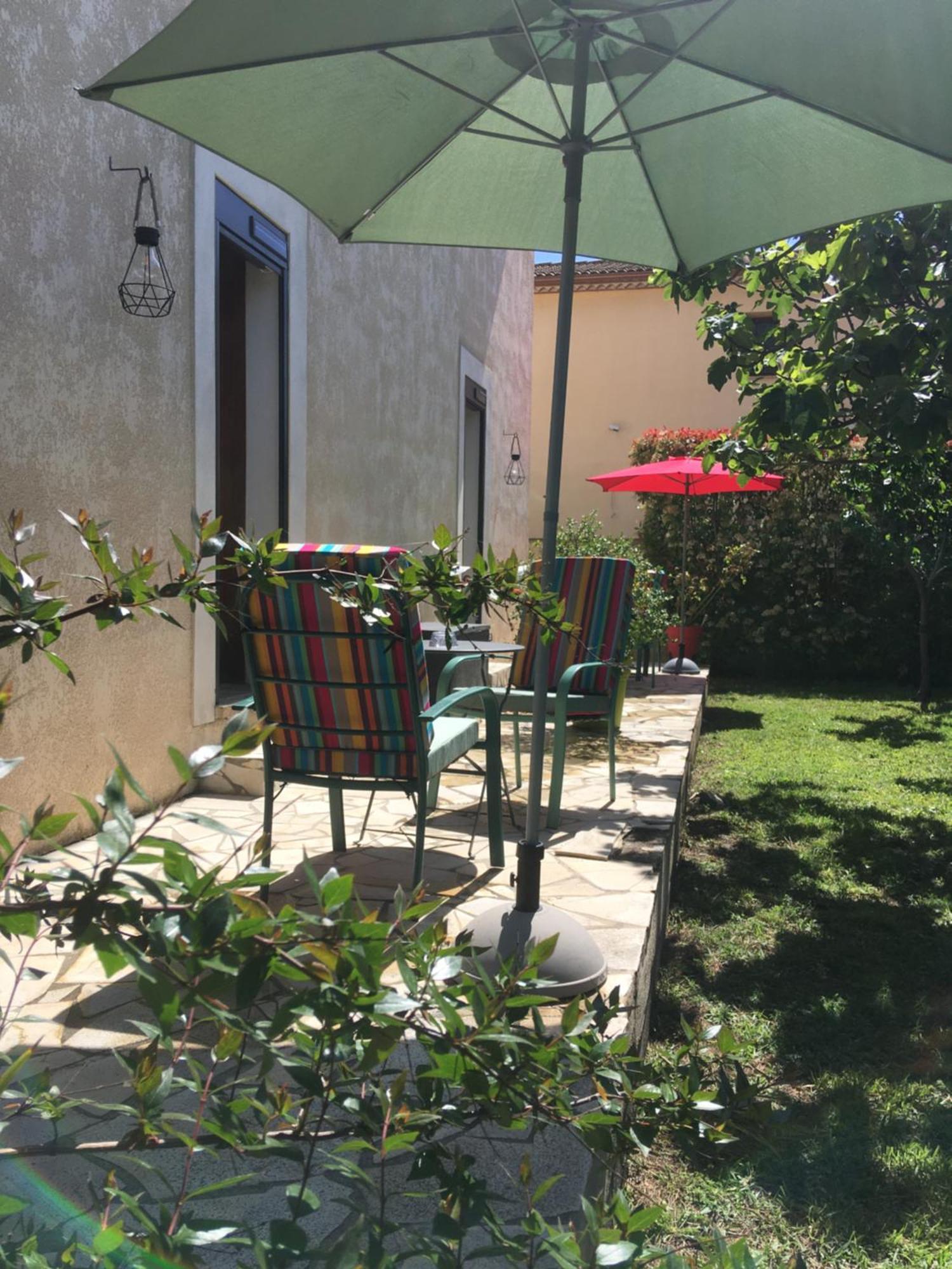 Les Villas Du Triangle - Chambres D'Hotes Nimes Bagian luar foto